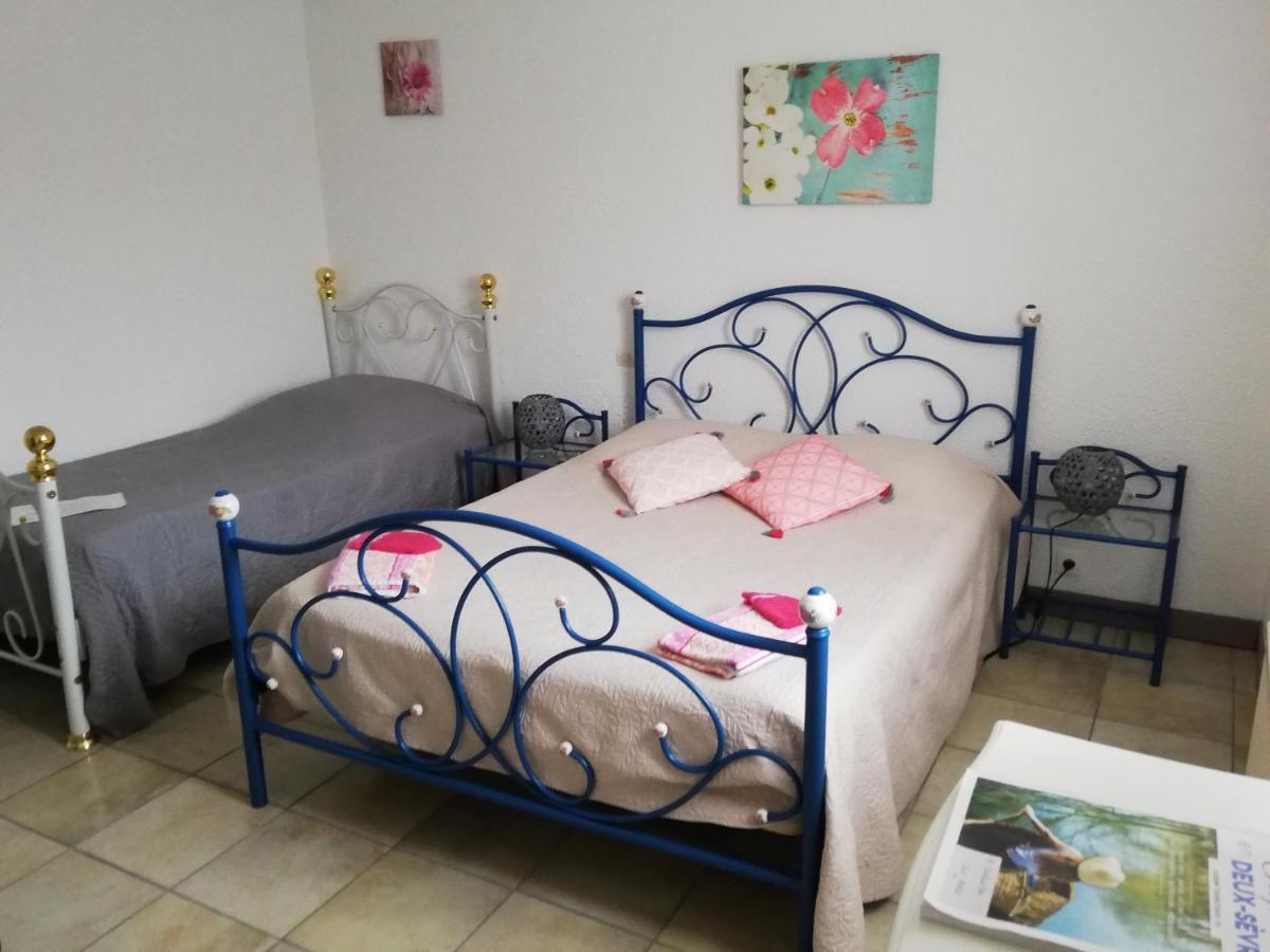 לינה וארוחת בוקר Chenay  Les Chenets מראה חיצוני תמונה
